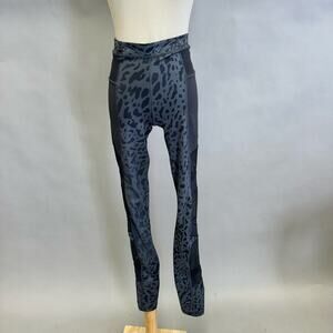 Lululemon Just Breathe Legging Pants Animal Swirl Deep Coal Light / Black Size 6